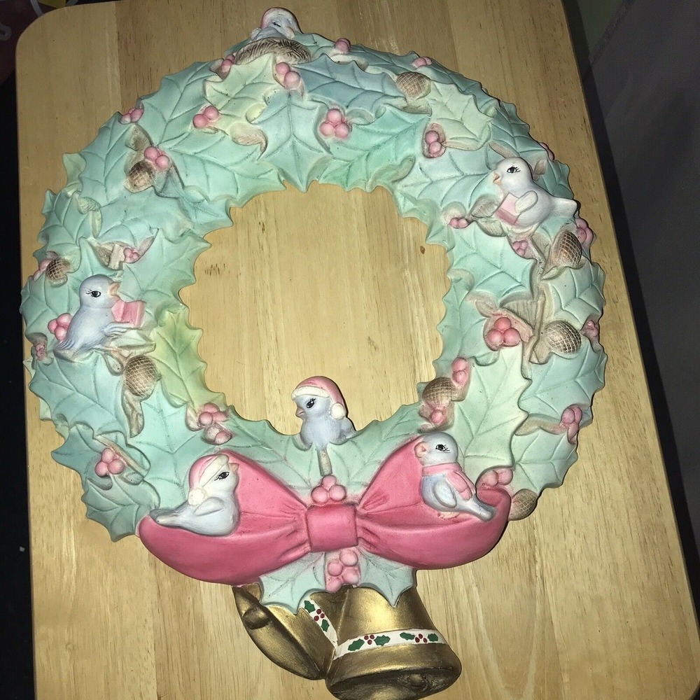 Ceramic Scioto Molds Christmas Holly Berry Wreath Blue Birds Bells 16" Pastels‎